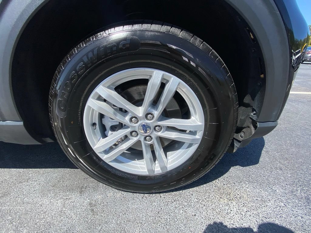 Certified 2024 Ford Explorer XLT RWD image 29