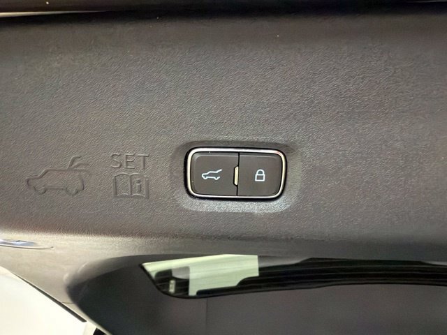 Certified 2025 Ford Expedition Active AWD/4WD image 38