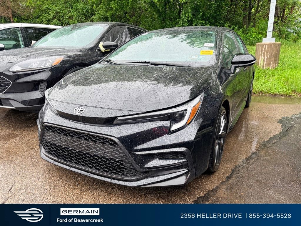 Used 2024 Toyota Corolla XSE FWD image 2