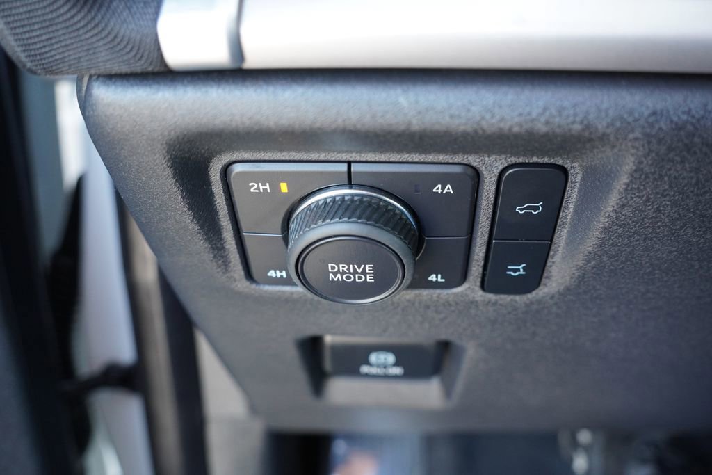 Certified 2025 Ford Expedition Active image 29