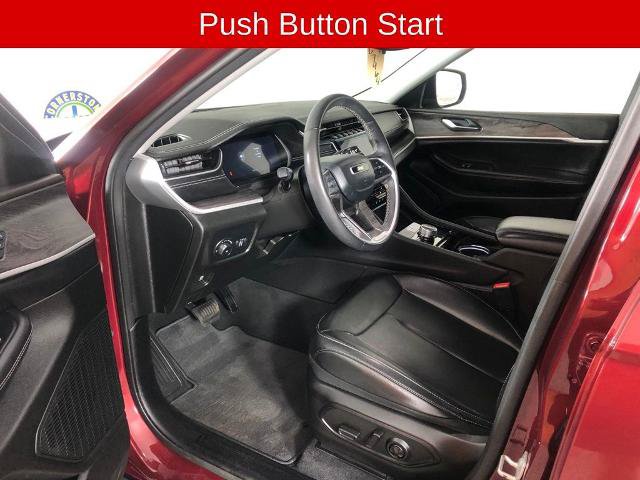 Used 2023 Jeep Grand Cherokee L Limited AWD/4WD image 8