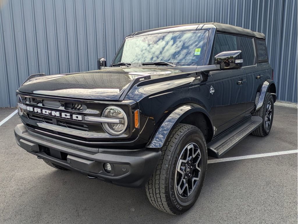 Certified 2025 Ford Bronco Outer Banks AWD/4WD image 2