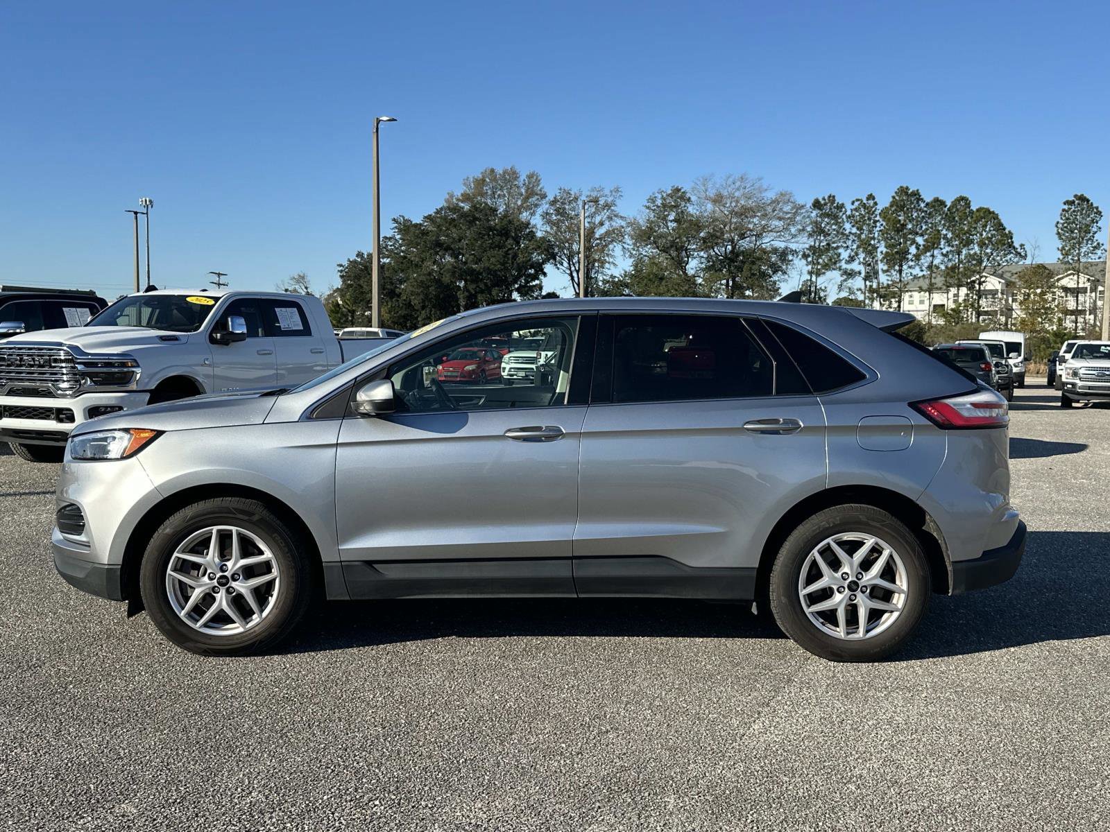 Certified 2024 Ford Edge SEL image 2