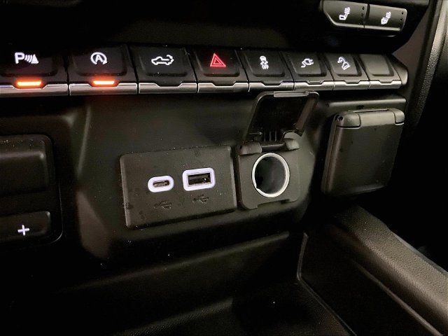 Used 2021 Chevrolet Silverado 1500 LT Trail Boss w/ Convenience Package II AWD/4WD image 31