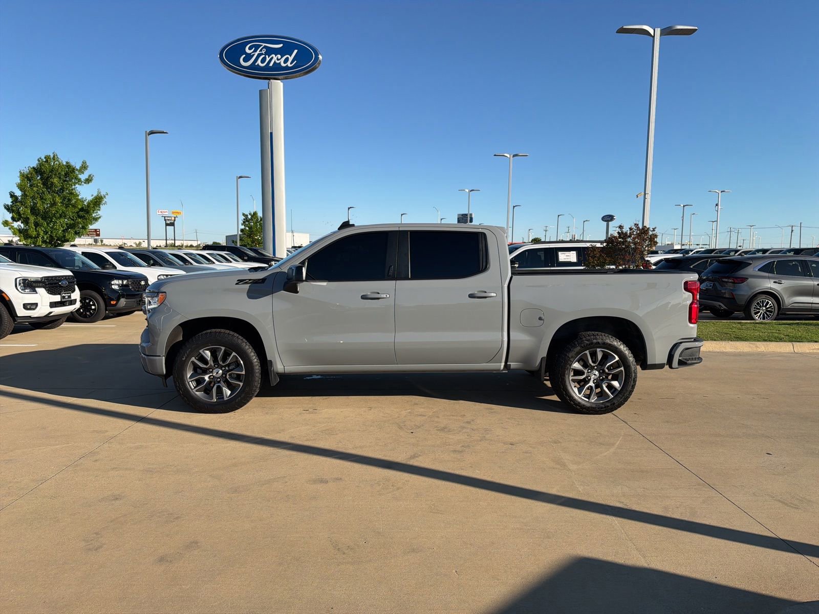 Used 2024 Chevrolet Silverado 1500 RST w/ Convenience Package II image 3