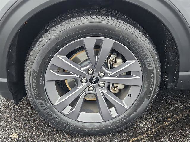 Certified 2023 Ford Explorer XLT w/ Equipment Group 202A image 31