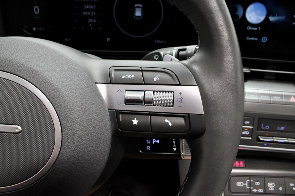 Used 2024 Hyundai Kona Limited FWD image 29