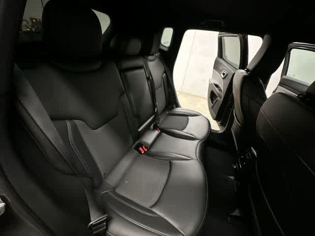 Used 2024 Jeep Compass Latitude AWD/4WD image 23
