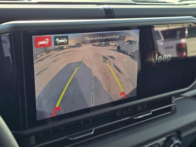 Used 2025 Jeep Wrangler Unlimited Rubicon image 35