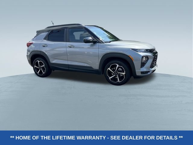 Used 2023 Chevrolet TrailBlazer RS FWD image 2