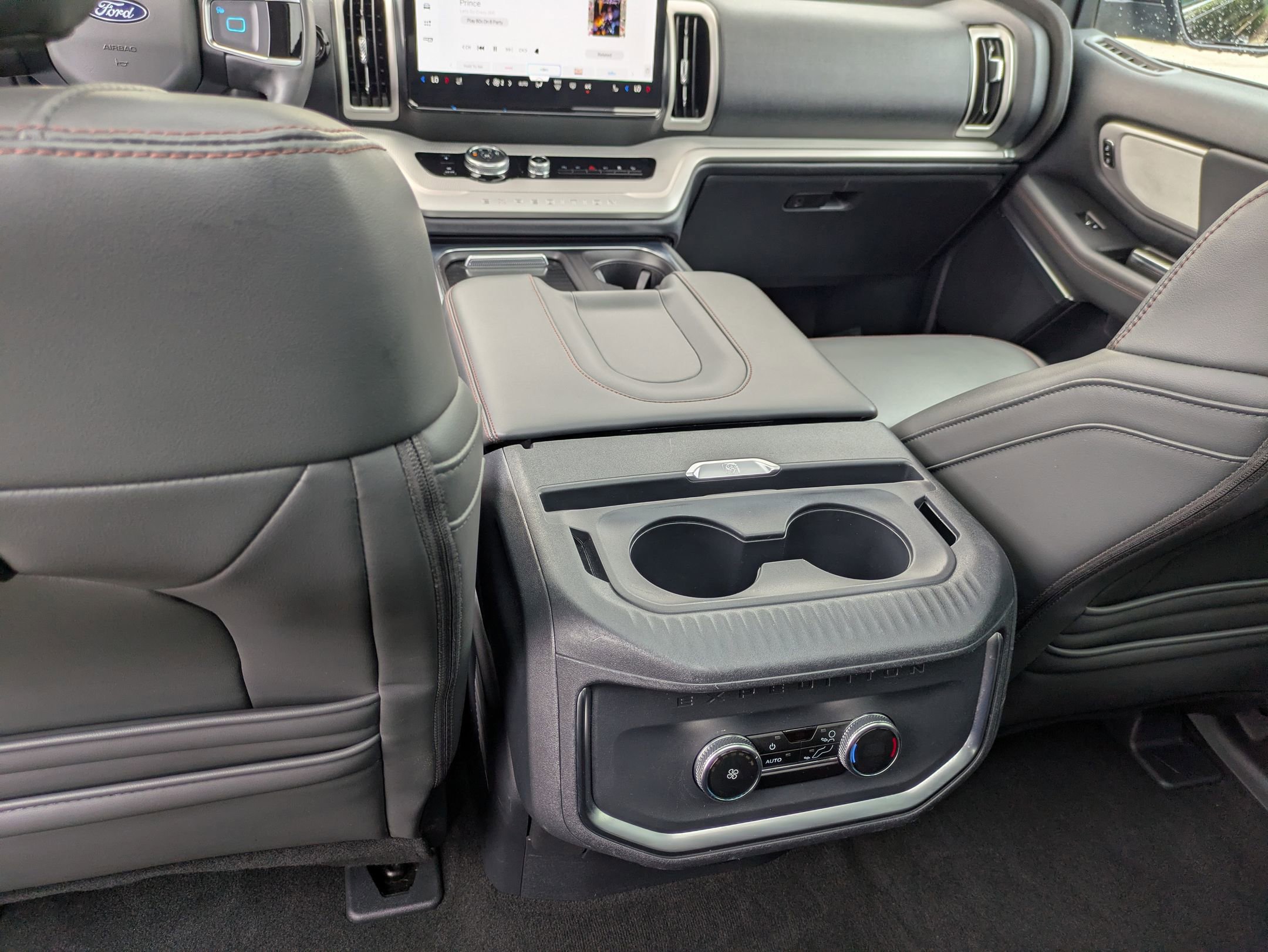 Certified 2025 Ford Expedition Active AWD/4WD image 30