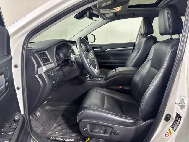Used 2019 Toyota Highlander Limited AWD/4WD image 11