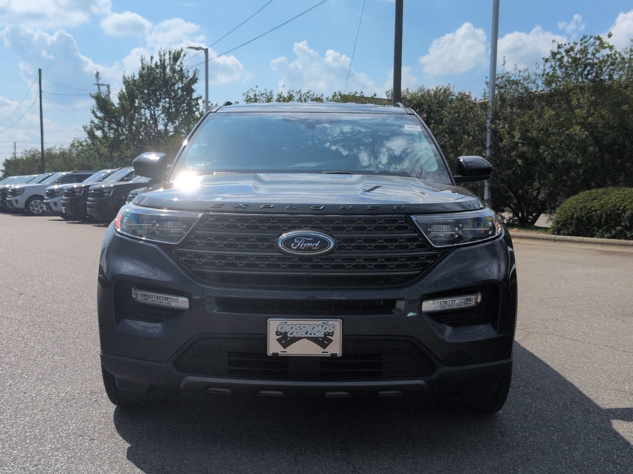 Certified 2022 Ford Explorer XLT w/ Equipment Group 202A RWD image 9