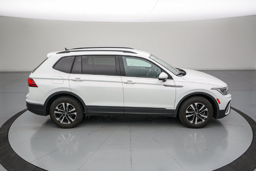 Used 2024 Volkswagen Tiguan S FWD image 3