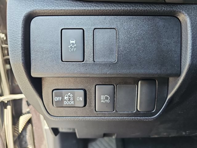 Used 2022 Toyota Tacoma SR5 w/ Technology Package RWD image 27