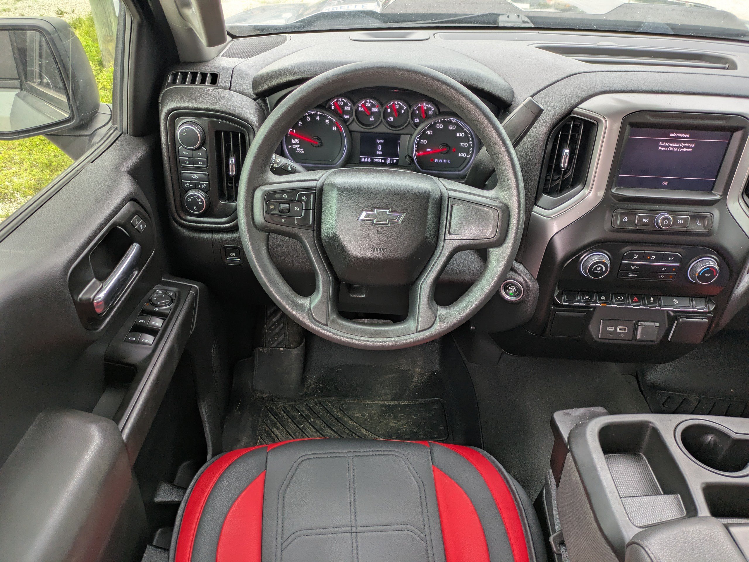 Used 2024 Chevrolet Silverado 1500 Custom Trail Boss AWD/4WD image 15