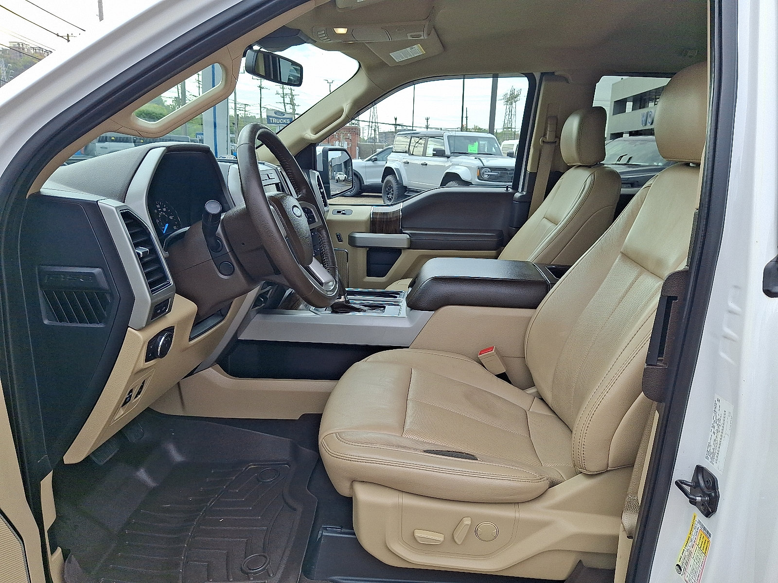 Certified 2019 Ford F150 Lariat w/ Equipment Group 502A Luxury AWD/4WD image 13