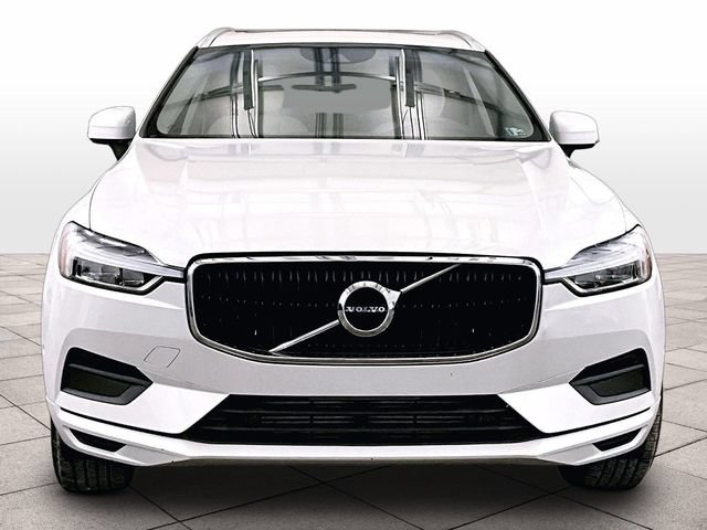 Used 2019 Volvo XC60 T5 Momentum w/ Multimedia Package AWD/4WD image 3