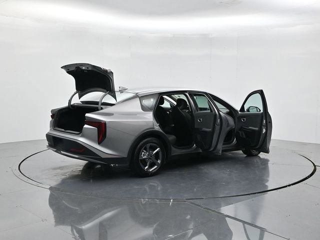 Used 2025 Kia K4 FWD image 50