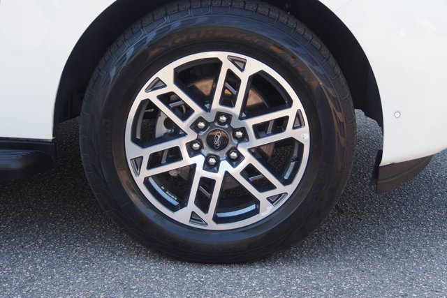 Certified 2025 Ford Expedition Max Active AWD/4WD image 9