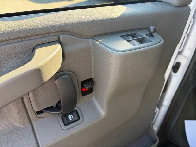 Used 2022 Chevrolet Express 2500 w/ Driver Convenience Package RWD image 20