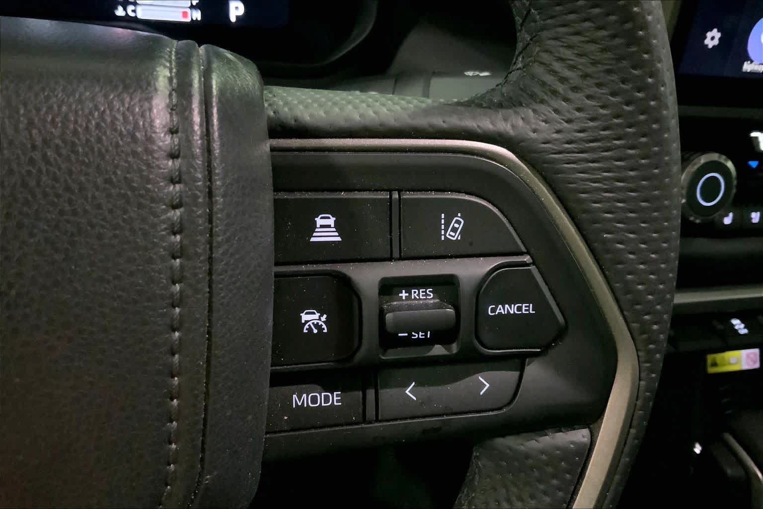 Used 2025 Toyota Tundra Limited AWD/4WD image 23
