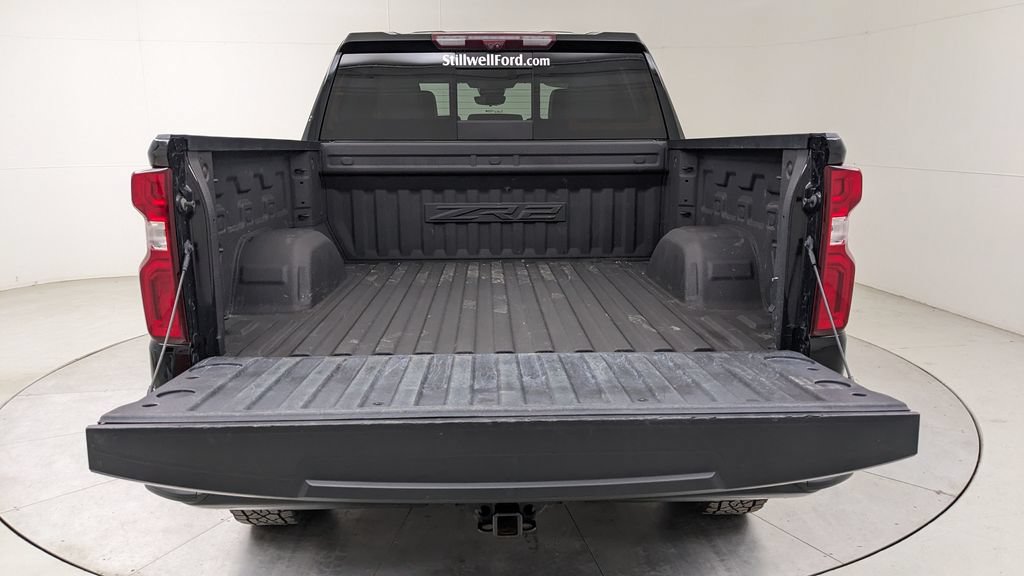 Used 2023 Chevrolet Silverado 1500 ZR2 w/ Technology Package AWD/4WD image 8