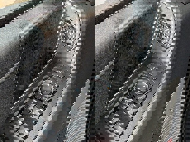 Certified 2023 Ford F250 Lariat w/ Black Appearance Package image 18