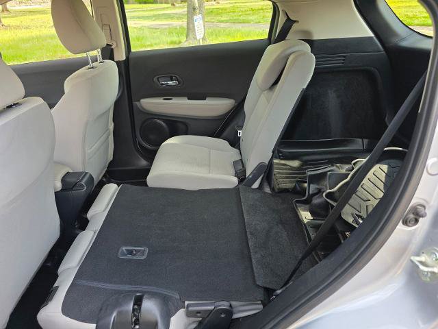 Used 2022 Honda HR-V LX image 35