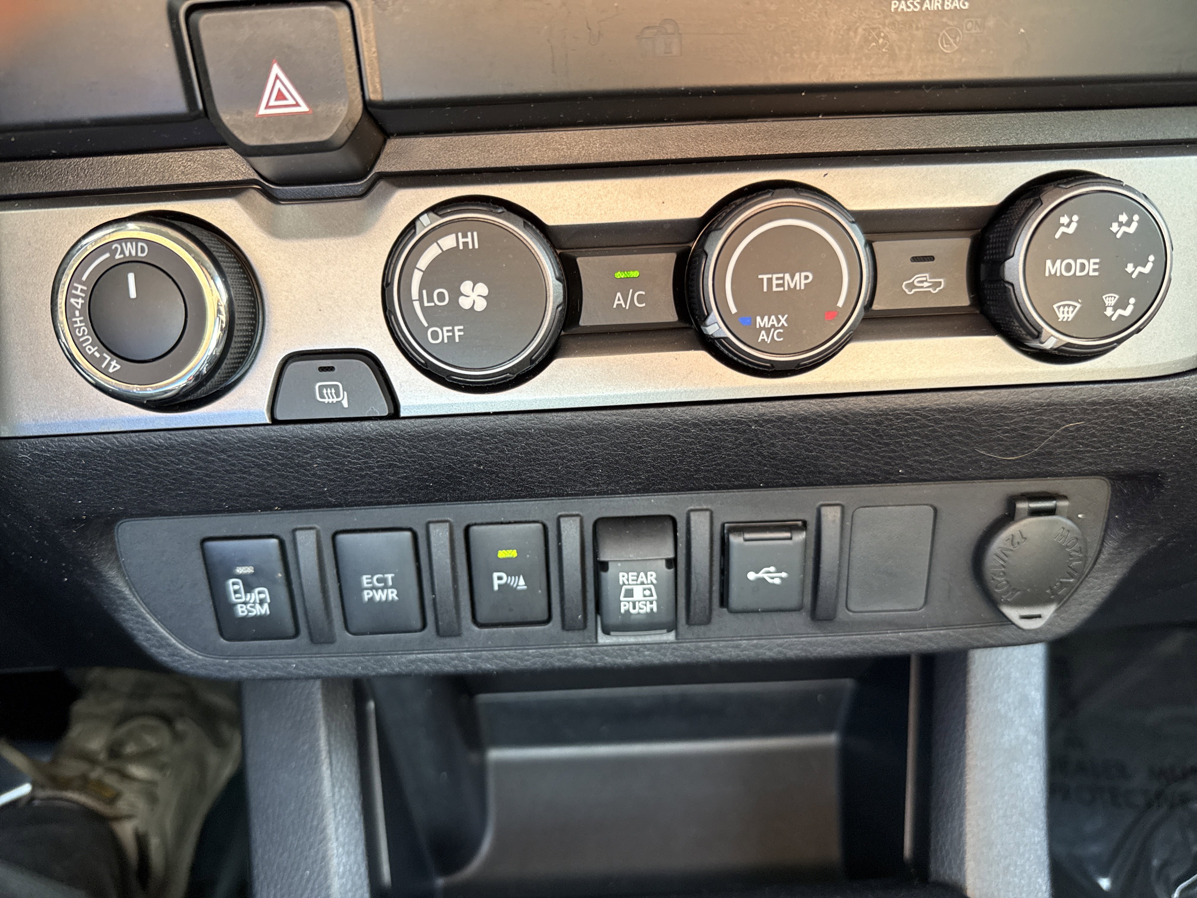 Used 2020 Toyota Tacoma SR5 image 23