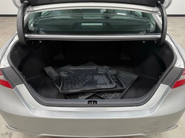 Used 2021 Toyota Camry SE image 32