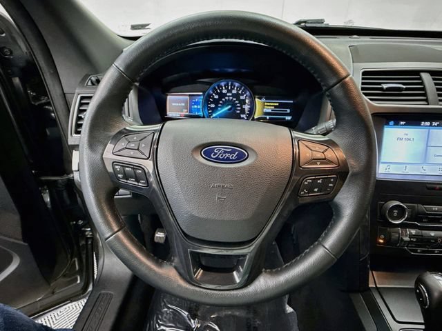 Certified 2019 Ford Explorer XLT w/ Equipment Group 201A AWD/4WD image 11
