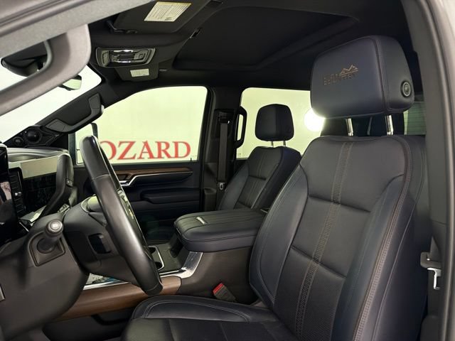 Used 2024 Chevrolet Silverado 2500 High Country w/ High Country Premium Package AWD/4WD image 11