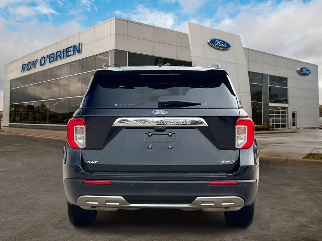 Certified 2023 Ford Explorer XLT w/ Equipment Group 202A image 4