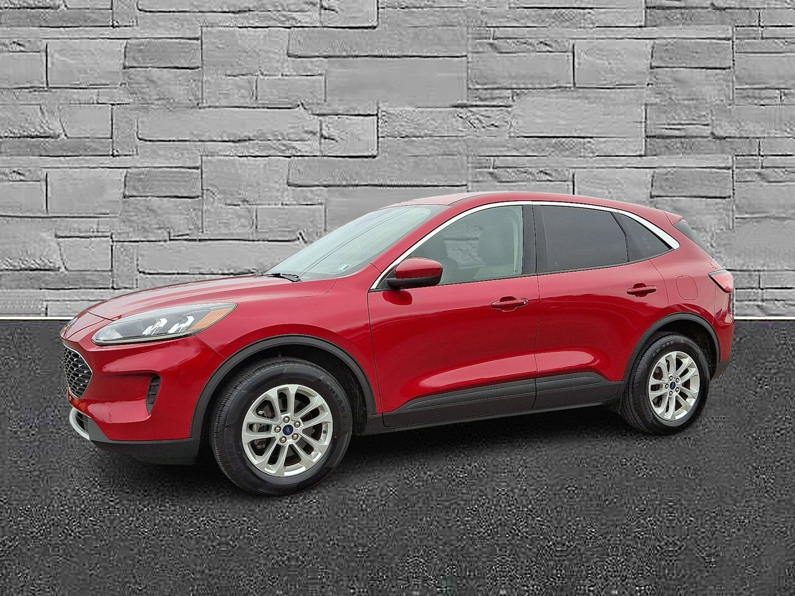 Certified 2020 Ford Escape SE image 5