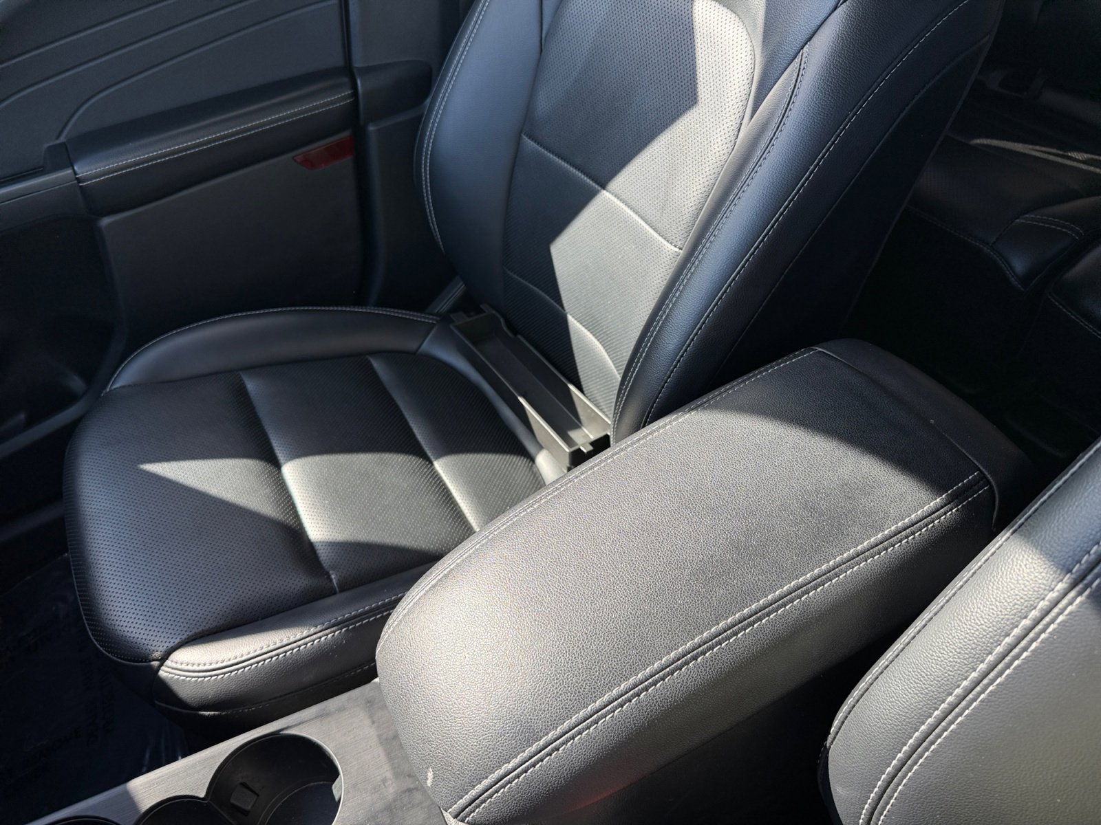 Certified 2022 Ford Escape Titanium AWD/4WD image 14