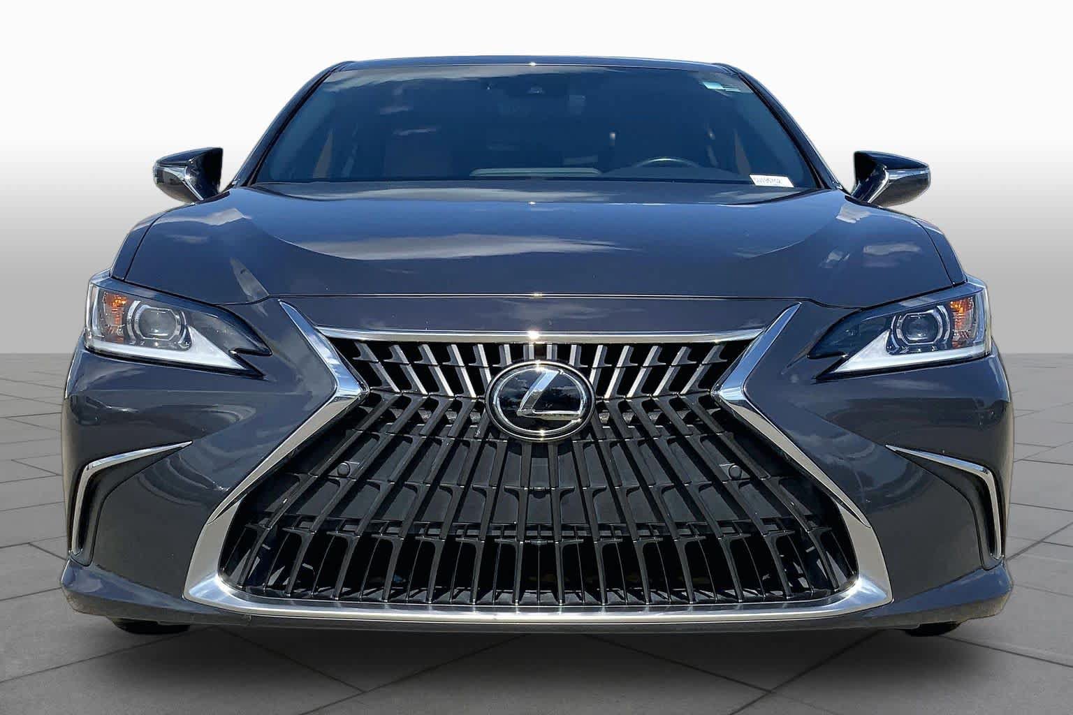 Used 2025 Lexus ES 350 w/ Premium Package FWD image 4