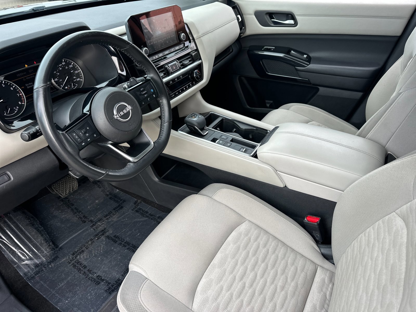 Used 2022 Nissan Pathfinder SV w/ Cargo Package image 9