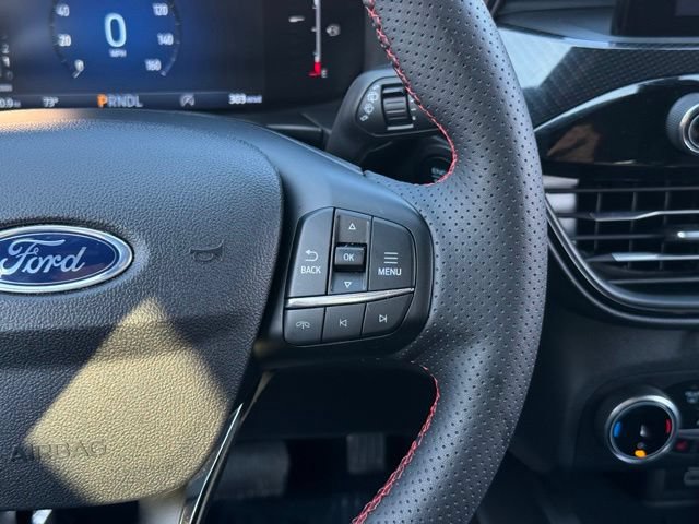 Certified 2025 Ford Escape ST-Line Select AWD/4WD image 25