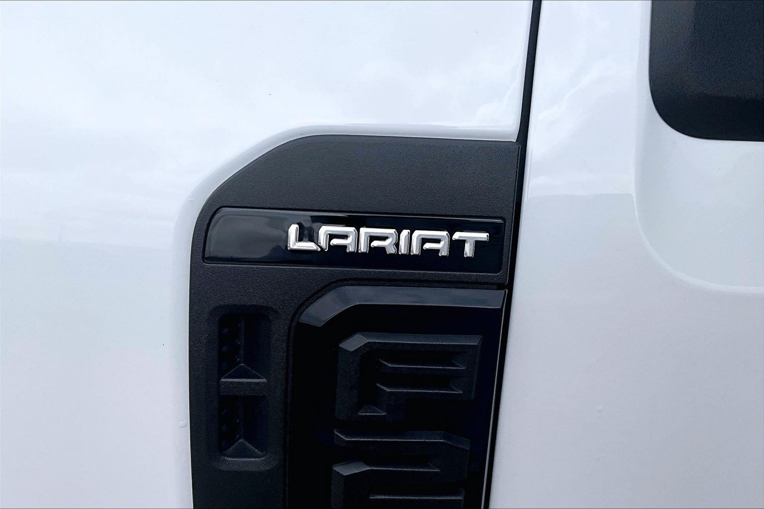 Certified 2023 Ford F250 Lariat w/ Sport Appearance Package AWD/4WD image 8
