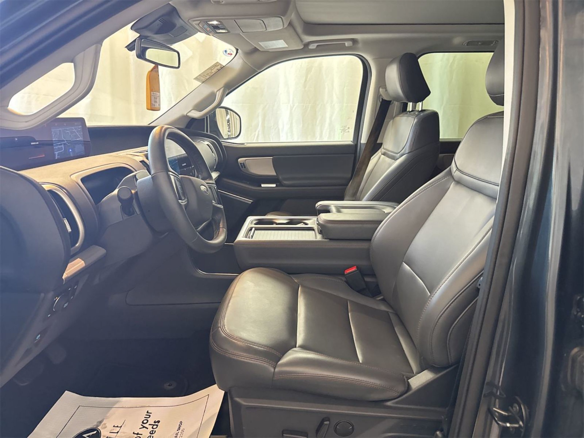 Certified 2025 Ford Expedition Active AWD/4WD image 6