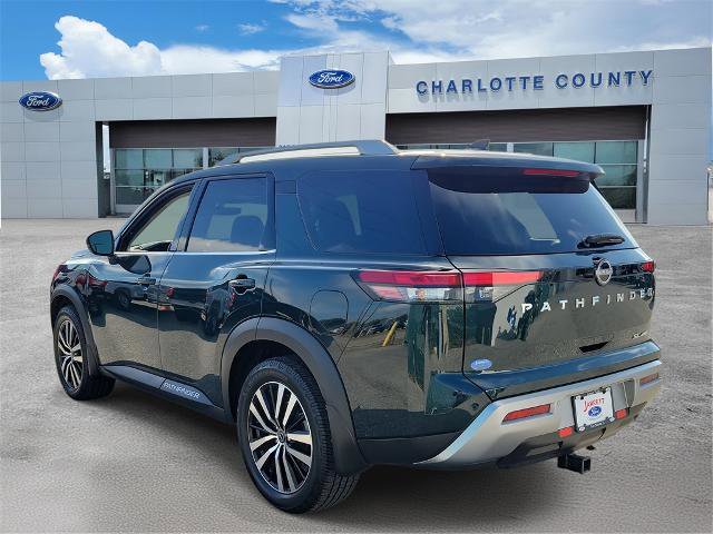 Used 2024 Nissan Pathfinder SL image 3