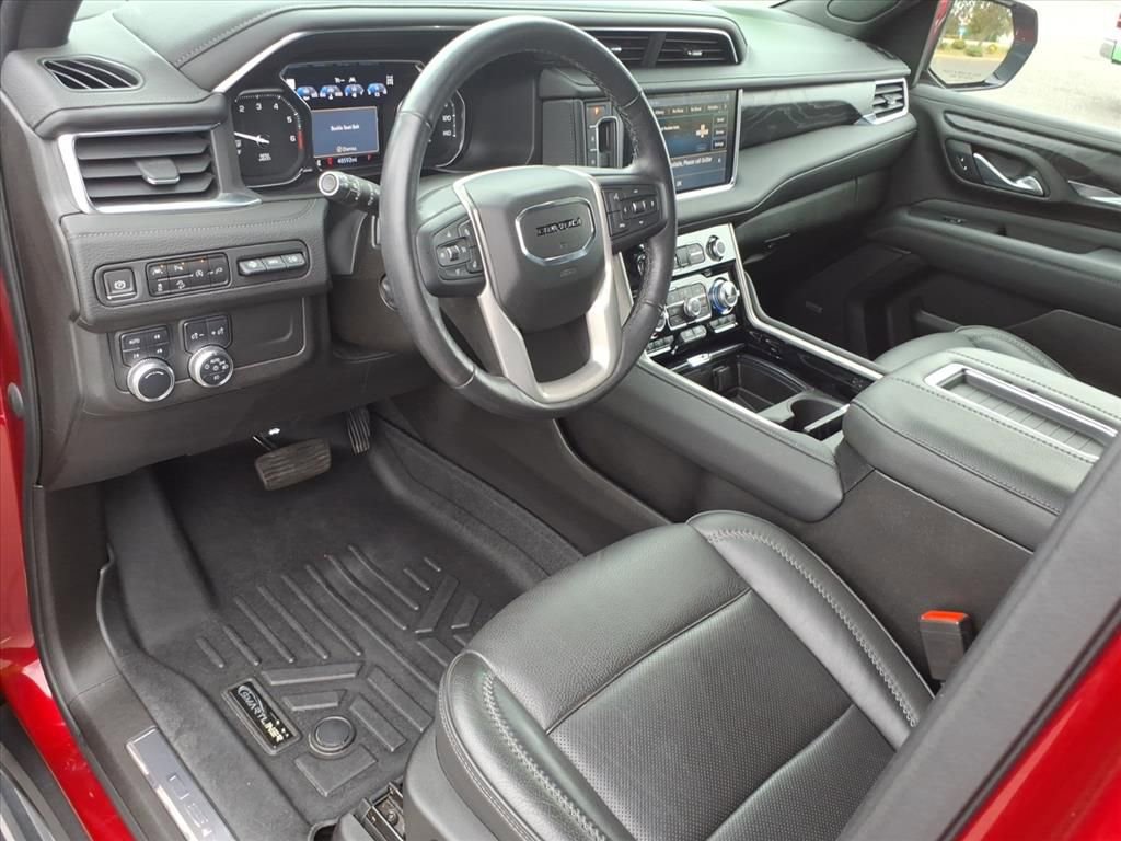 Used 2021 GMC Yukon Denali w/ Denali Premium Package image 8