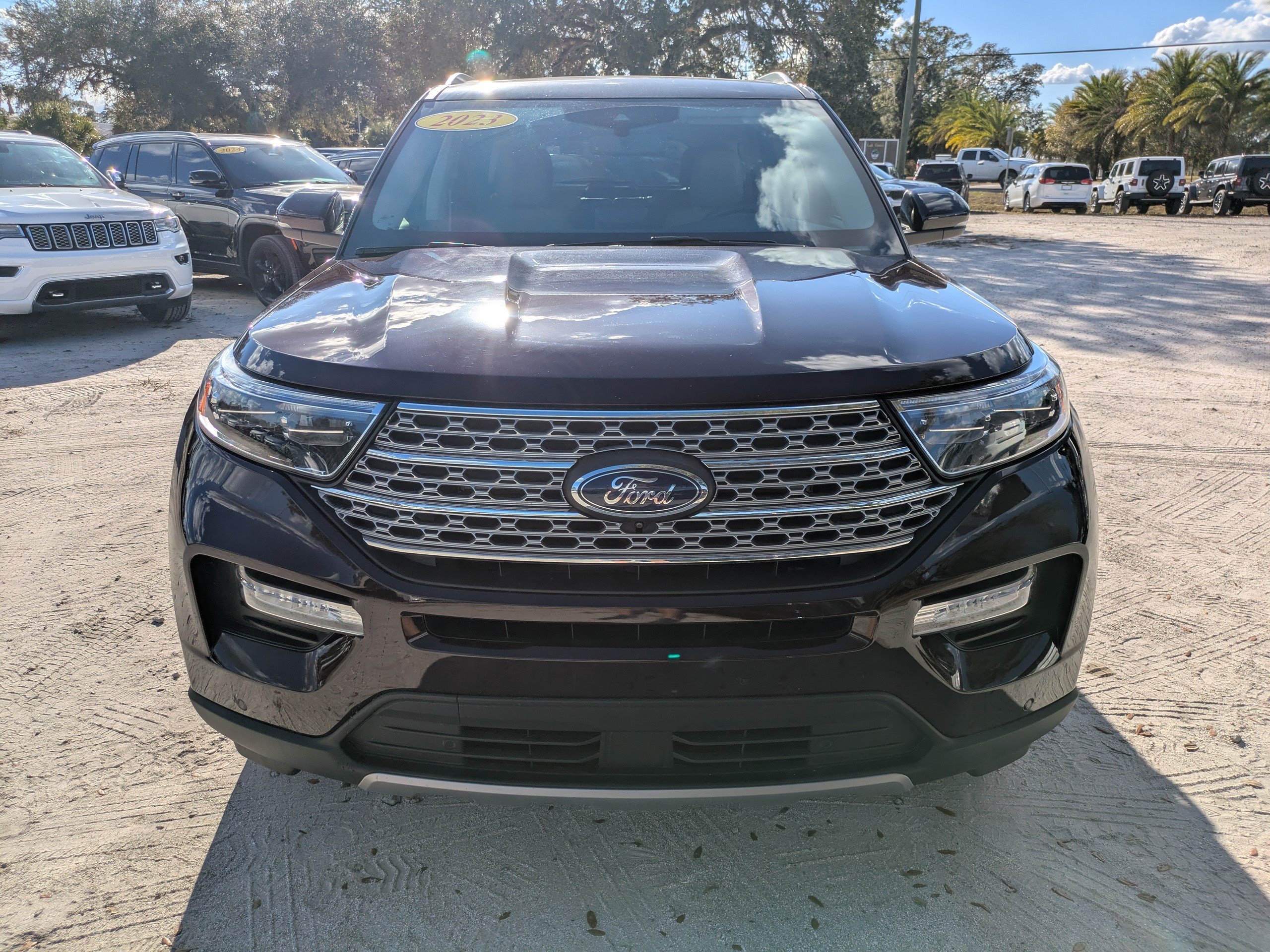 Certified 2023 Ford Explorer Limited w/ Limited Technology Package AWD/4WD image 8