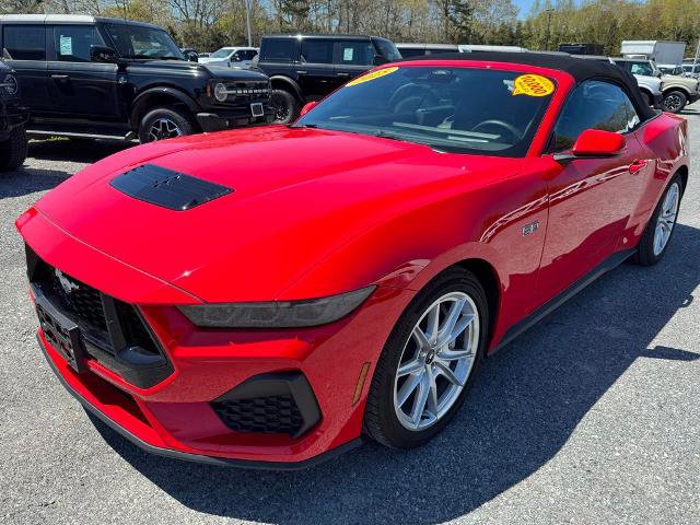 Certified 2025 Ford Mustang GT Premium RWD image 3