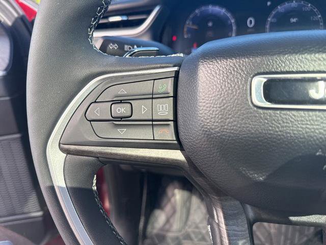 Used 2025 Jeep Grand Cherokee Limited w/ Black Appearance Package RWD image 14