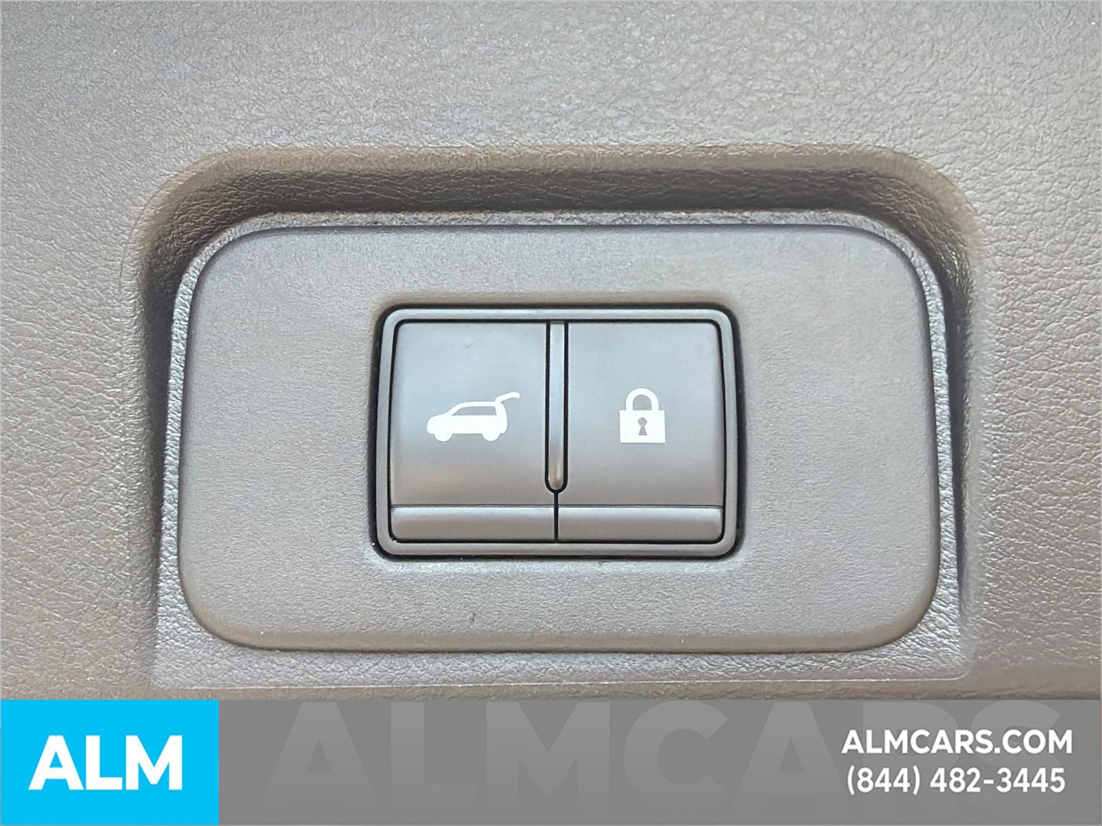 Used 2025 Nissan Rogue SV FWD image 22