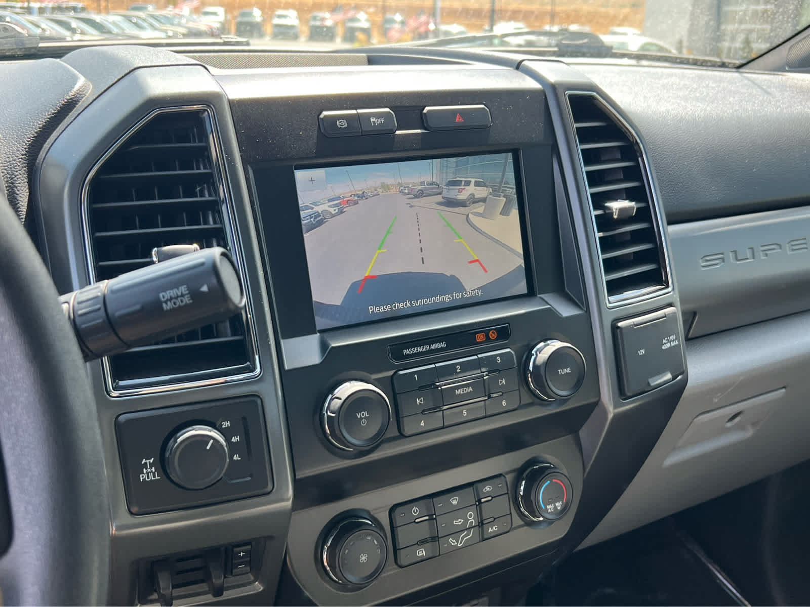 Certified 2022 Ford F350 XLT AWD/4WD image 36