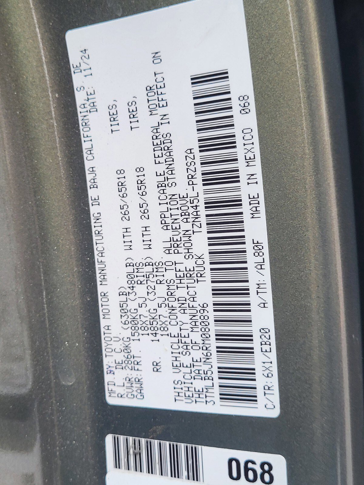 Used 2024 Toyota Tacoma Limited w/ Limited Package (LT) image 35