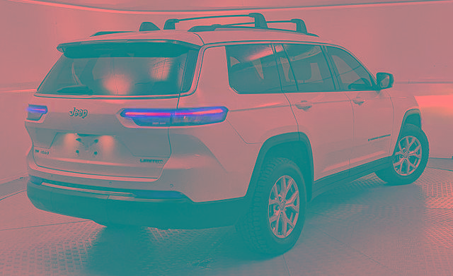 Used 2021 Jeep Grand Cherokee L Limited image 3